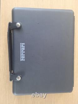 Ferrari Kit d’outils, manuels, triangle de signalisation, neuf, lot de liquidation, stock ancien neuf