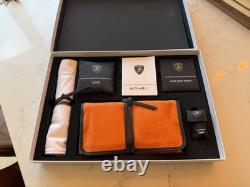 Kit d'entretien et de soin pour voiture Lamborghini Urus S authentique, neuf, jamais utilisé, 2025
