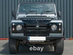Kit de mise à niveau de la nouvelle grille avant et des entourages Land Rover Defender Xs en noir brillant