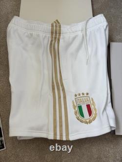 Maillot édition limitée Adidas Italie 125e anniversaire, taille moyenne, neuf dans sa boîte