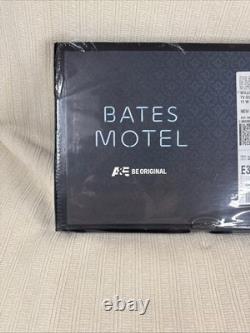 Vera Farmiga & Freddie Highmore Bates Motel Dossier de presse Saison 2 Tout neuf sous film plastique